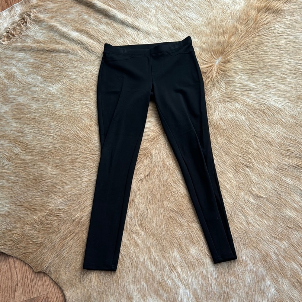 HUE Black Stretchy Full-Length Pants